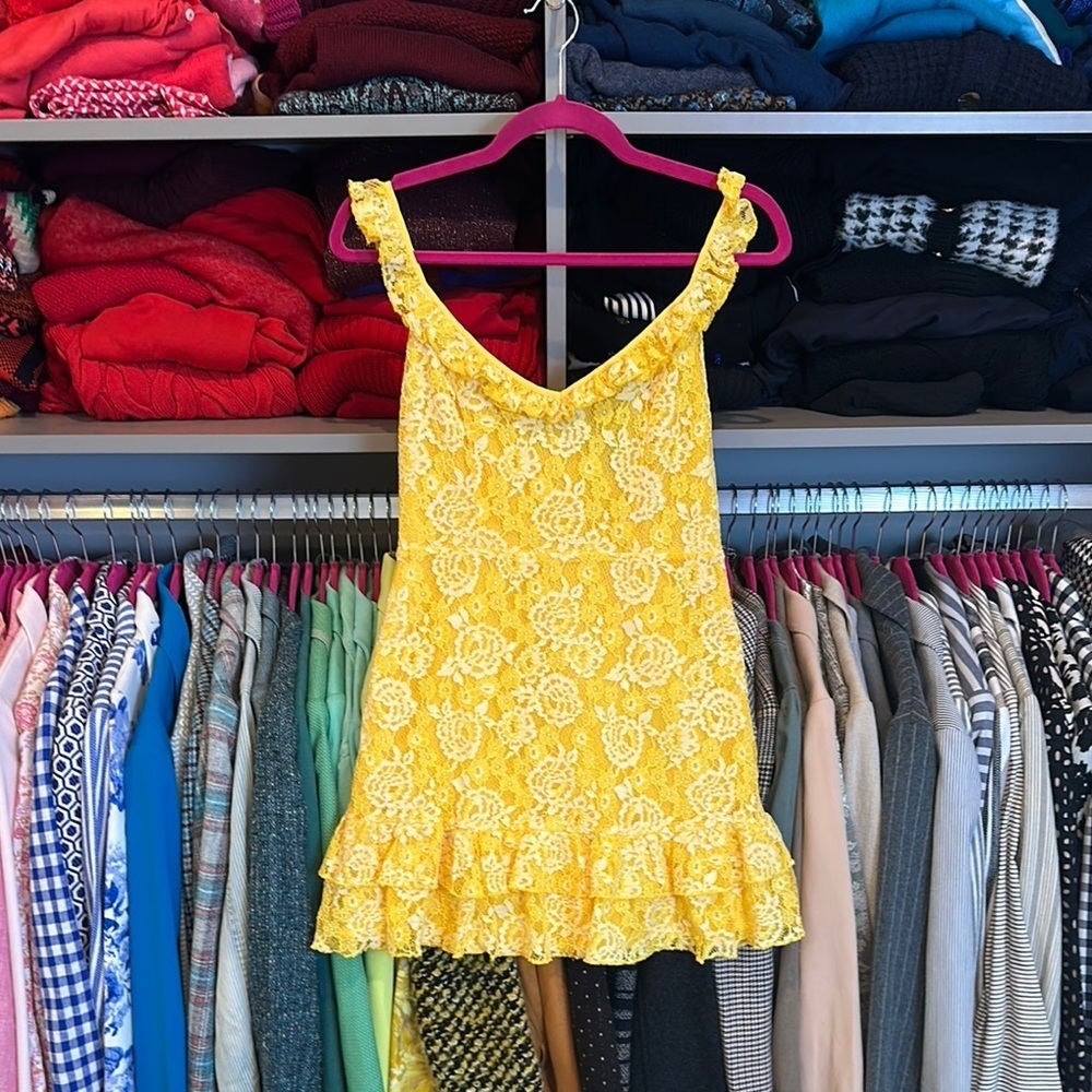 Forever 21 yellow lace v neck mini dress size S